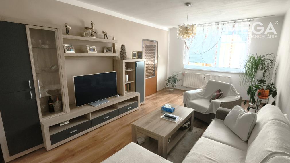 AKTUALIZOVANÉ NA PREDAJ 4-IZBOVÝ BYT 88 m² S LOGGIOU HUMENNÉ