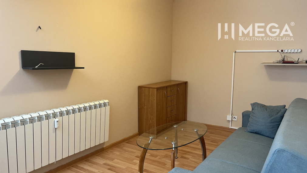NA PRENÁJOM - 1,5 izb. byt v centre mesta Humenné