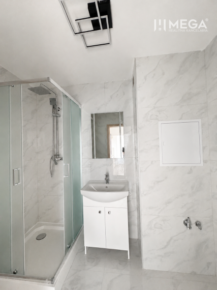 Na predaj 3 izbový byt s balkónom v Strážskom