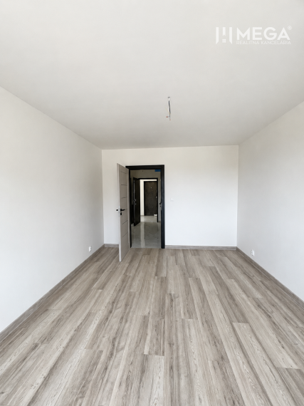 Na predaj  – 2 izbový byt s balkónom v Strážskom