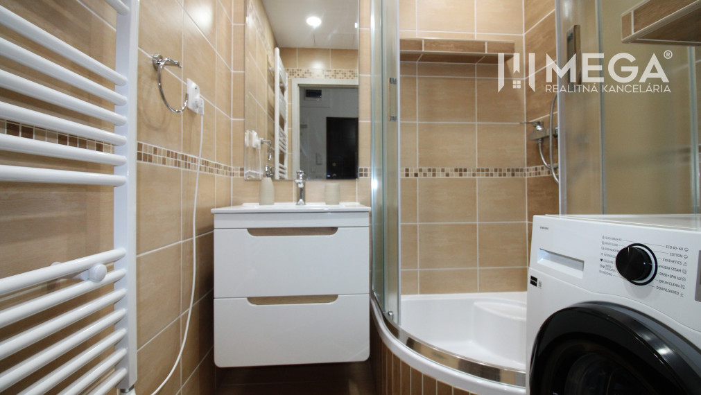 NA PRENÁJOM – PRÉMIOVÝ 3-IZBOVÝ BYT S PANORAMATICKÝM VÝHĽADOM