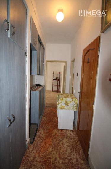 NA PREDAJ - 2 iz. byt s balkónom blízko centra mesta Humenné