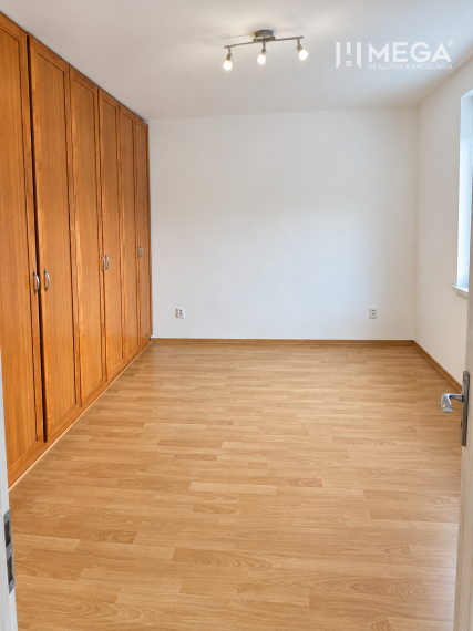 NA PREDAJ 2-izbový zrekonštuovaný byt s balkónom  v Humennom
