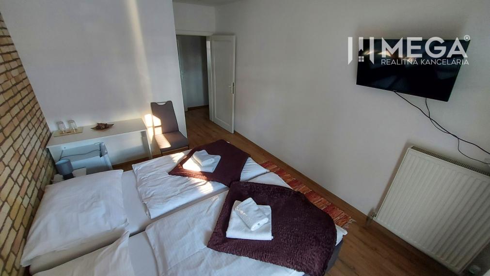 Na predaj nehnuteľnosť - zabehnutý penzión v centre mesta Humenné