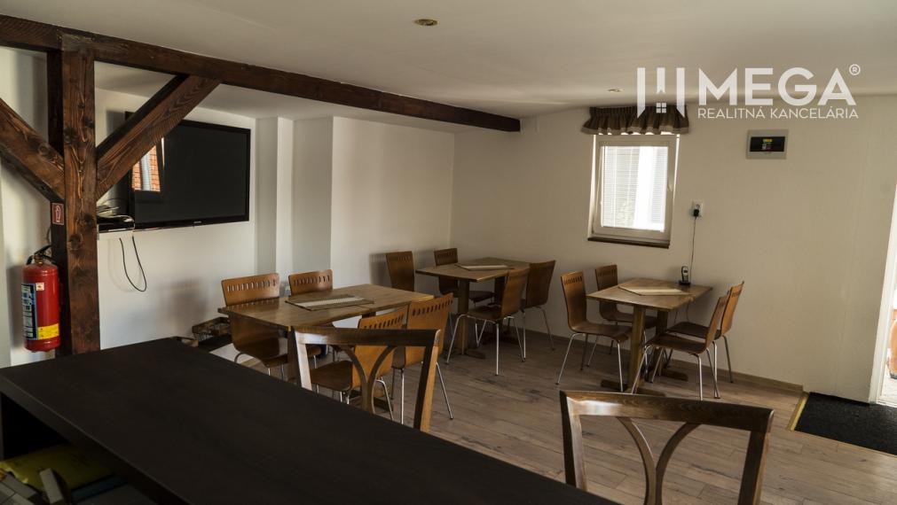 Na predaj nehnuteľnosť - zabehnutý penzión v centre mesta Humenné
