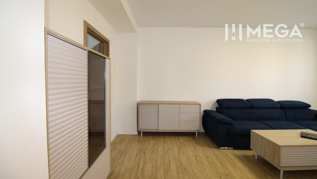 NA PRENÁJOM -  Zariadený 2 izbový byt s balkónom, Dobrianského, Humenné