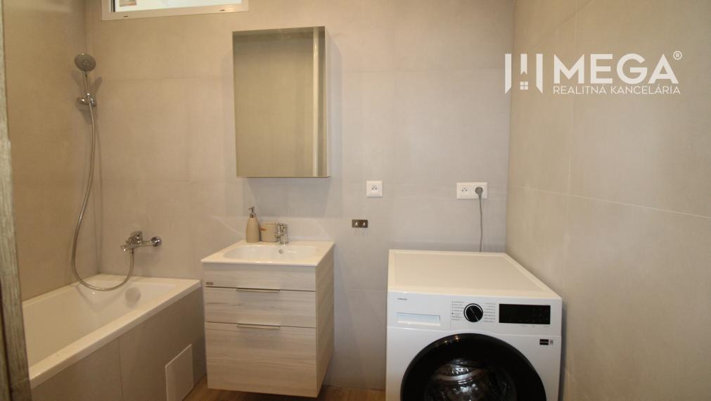 NA PRENÁJOM -  Zariadený 2 izbový byt s balkónom, Dobrianského, Humenné
