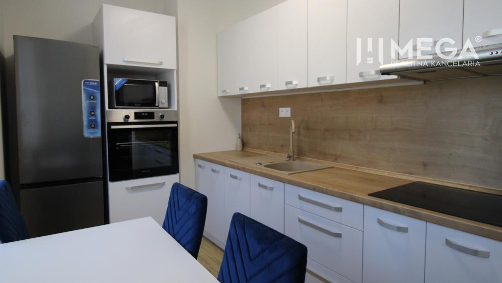 NA PRENÁJOM -  Zariadený 2 izbový byt s balkónom, Dobrianského, Humenné