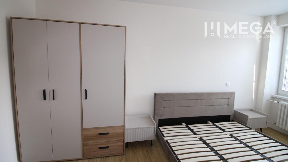 NA PRENÁJOM -  Zariadený 2 izbový byt s balkónom, Dobrianského, Humenné