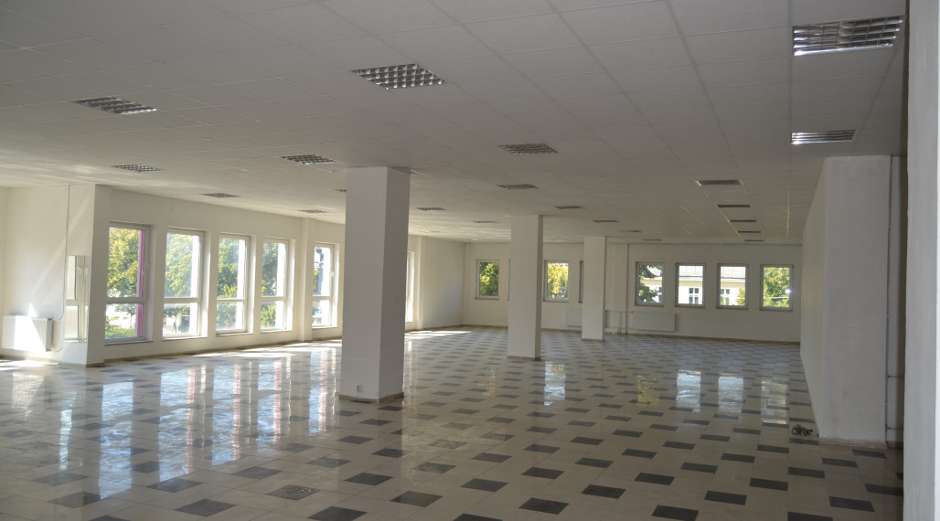 PRENÁJOM-Obchodný priestor v centre mesta Humenné-420m2