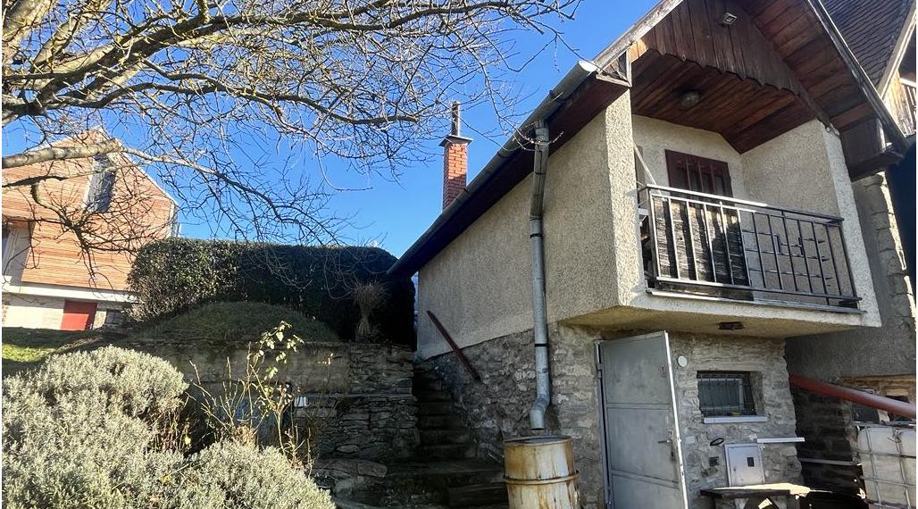 Na predaj chata s vinicou a 2 pivnicami, obec Viničky-Zajačí skok, okres Trebišov