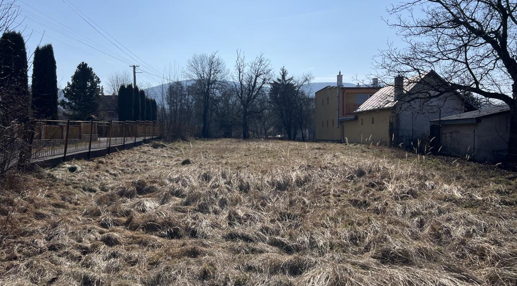 Výrazne znížená cena za stavebný  pozemok na predaj, Modrá nad Cirochou