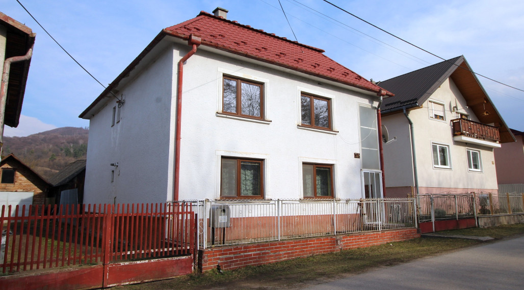 Na predaj rodinný dom na krásnom pozemku v obci Kamienka (Humenné), exkluzívna ponuka!