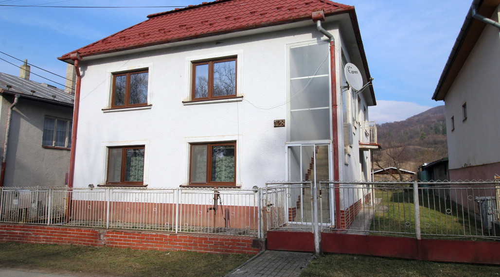 Na predaj rodinný dom na krásnom pozemku v obci Kamienka (Humenné)!