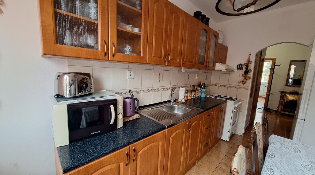 EXKLUZÍVNE NA PREDAJ - 4 izbový byt v meste Humenné