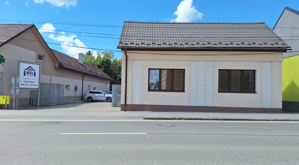 PRENAJATÉ - Budova  v meste Humenné