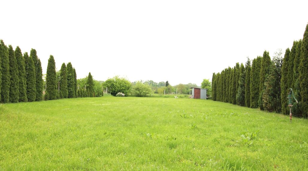 NA PREDAJ STAVEBNÝ POZEMOK V MESTE STRÁŽSKE 954 m²