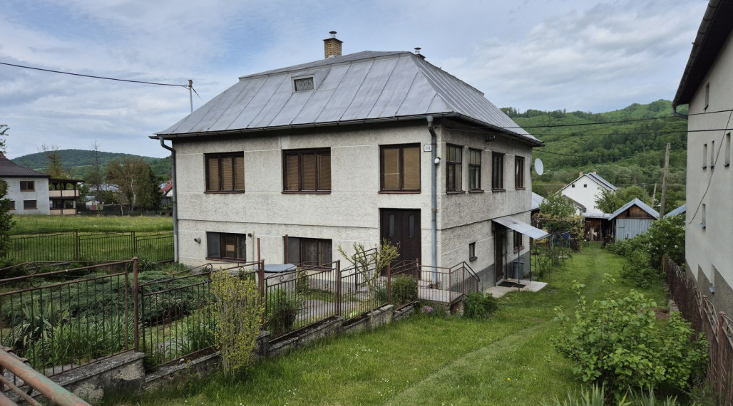 PREDAJ RODINNÉHO DOMU v obci HRABOVEC nad LABORCOM