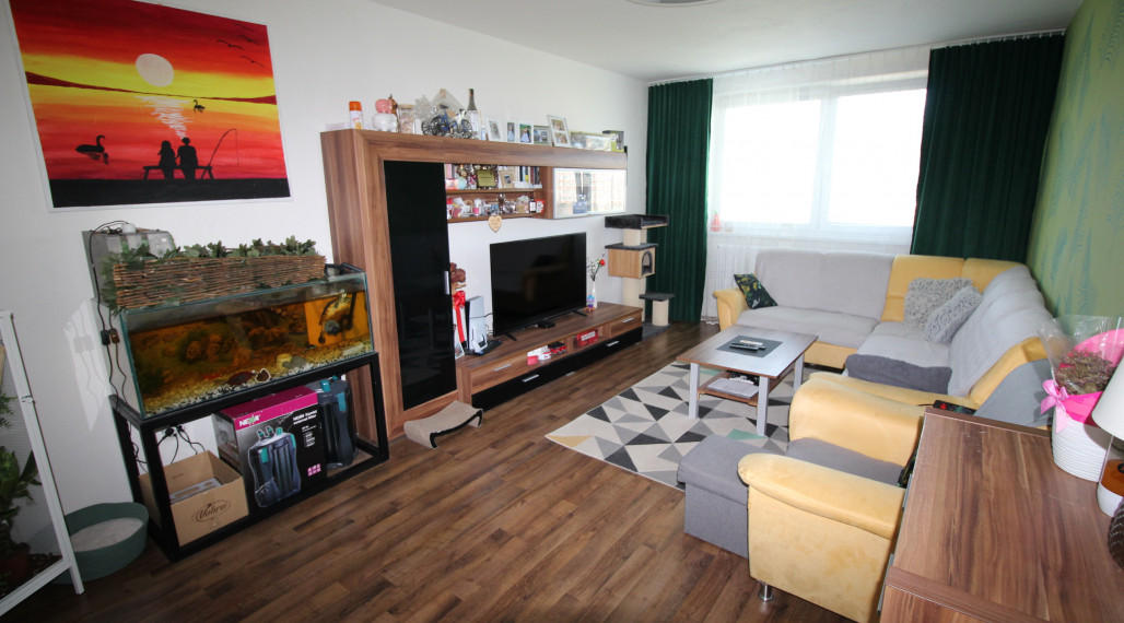 PREDAJ čiastočne zrekonštruovaného 3 - izbového bytu Snina