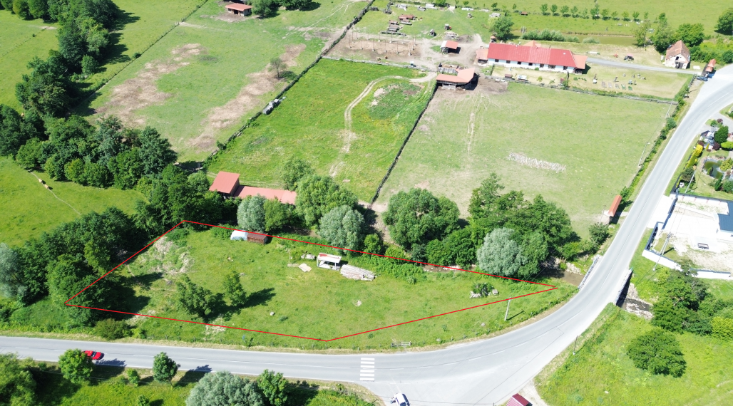 EXKLUZÍVNE NA PREDAJ POZEMOK V OBCI PTIČIE - iba 7km od mesta