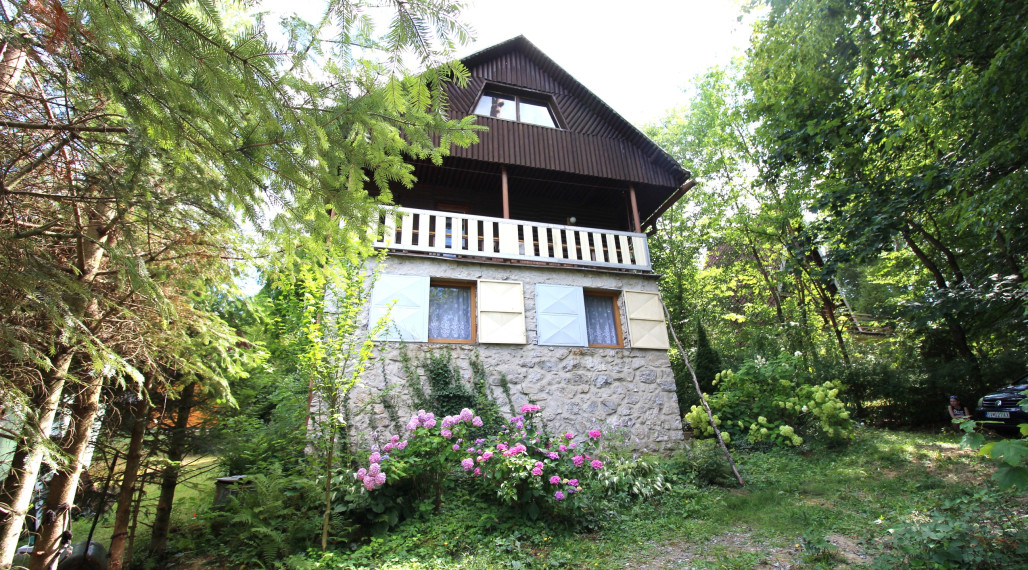 Z N Í Ž E N Á CENA - PREDAJ ATRAKTÍVNEJ CHATY NA DOMAŠI MONIKA