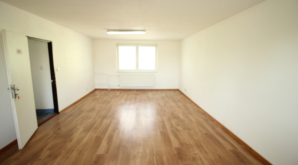 PRENÁJOM KANCELÁRII v Humennom výborná lokalita, BEZ DEPOZITU