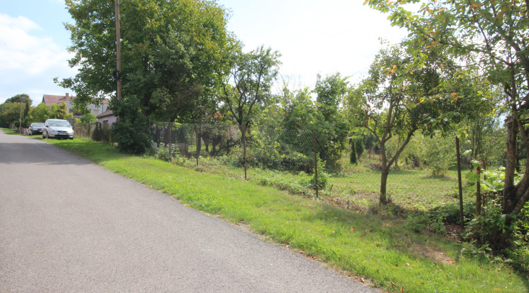 NA PREDAJ STAVEBNÝ POZEMOK V NIŽNOM HRUŠOVE S KRÁSNYM VÝHĽADOM