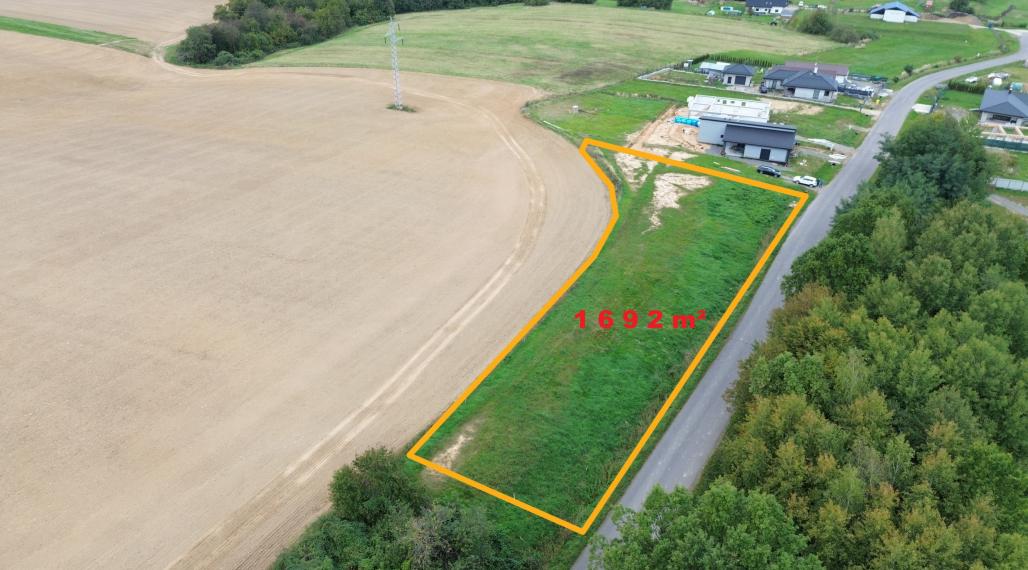 NA PREDAJ STAVEBNÝ POZEMOK S PANORAMATICKÝM VÝHĽADOM - SNINA