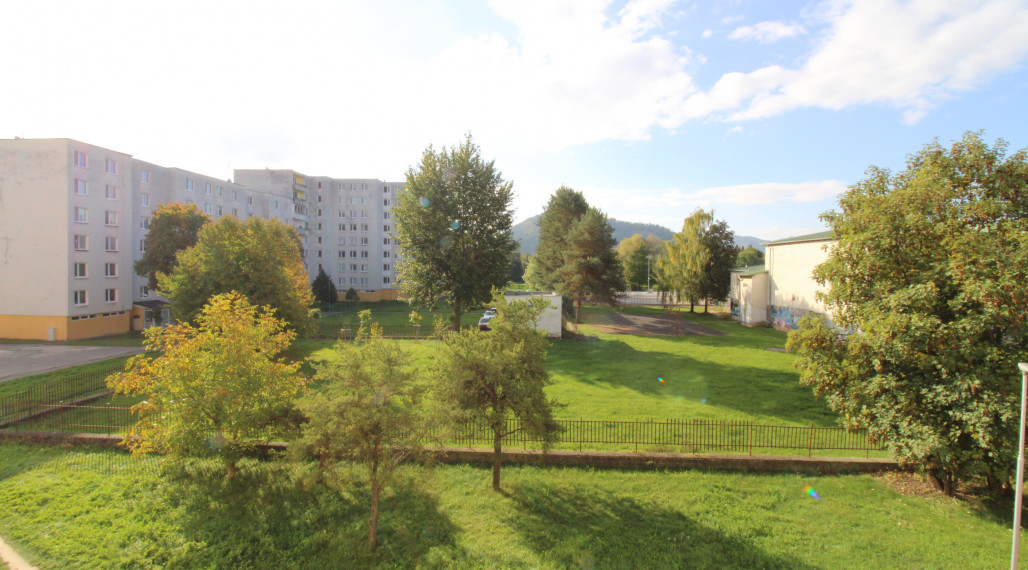 NOVÁ CENA NA PREDAJ 3-izb. BYT V TOP LOKALITE HUMENNÉ sídl.3