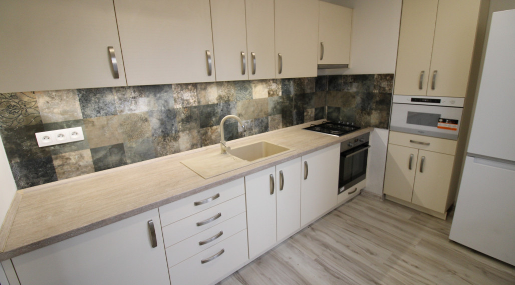 Rezervované - Na prenájom zrekonštruovaný 2 izbový byt v centre mesta Humenné