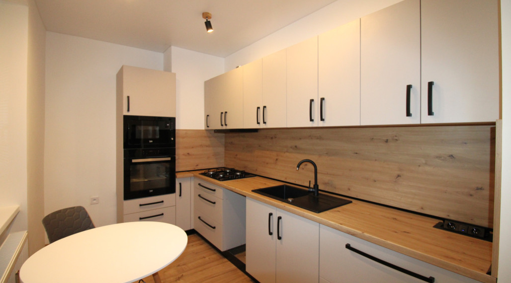 NA PRENÁJOM ÚPLNE NOVÝ 2-IZBOVÝ BYT V ŠIRŠOM CENTRE - HUMENNÉ