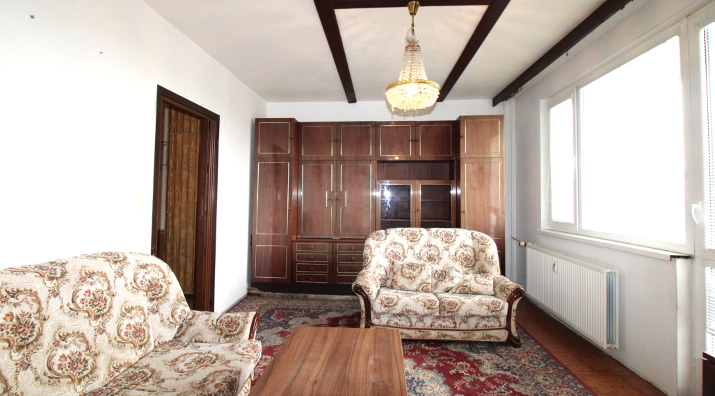 NA PREDAJ 3-IZBOVÝ BYT S VEĽKÝM BALKÓNOM ul. MIEROVÁ HUMENNÉ