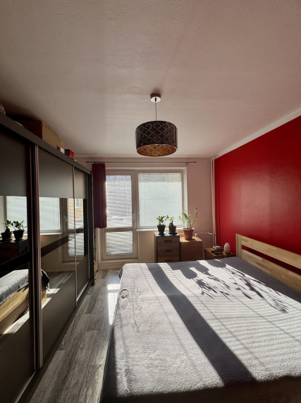 Na predaj 3 izbový byt s balkónom na sidl. pod Sokolejom v Humennom