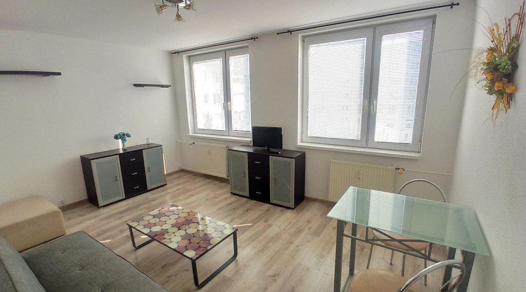 NA PRENÁJOM 1,5-IZB. BYT V MESTE HUMENNÉ