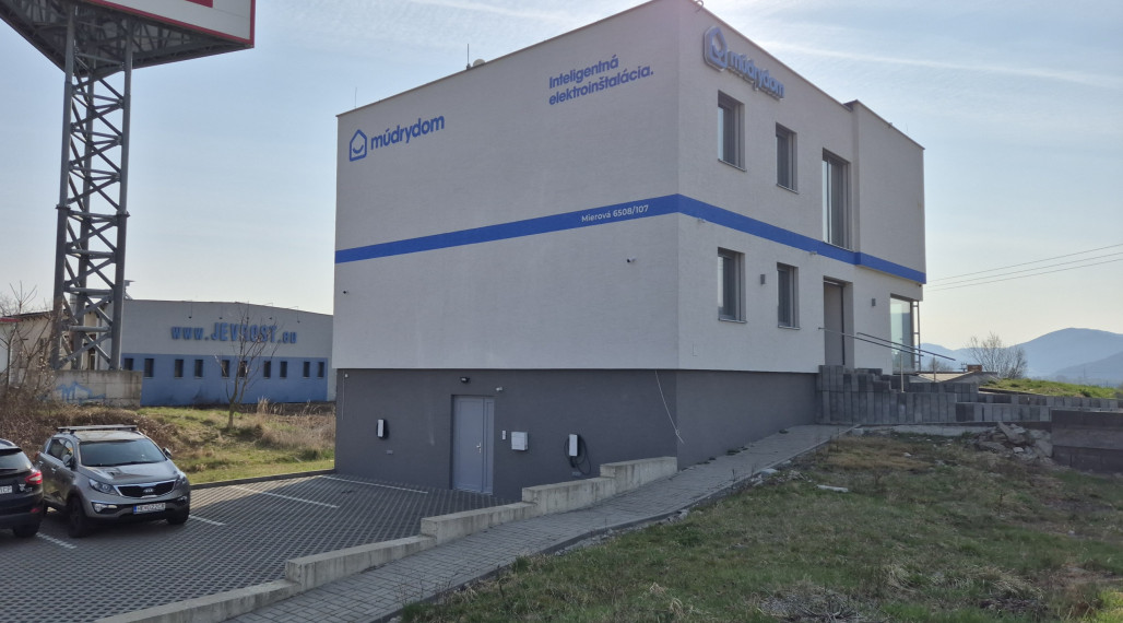 PRENÁJOM KANCELÁRIE (13,20 m2) v Humennom ul. Mierová