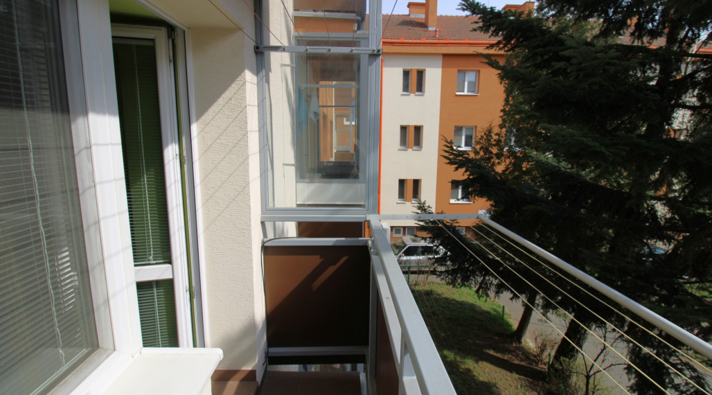 NOVÁ CENA NA PRENÁJOM ZARIADENÝ 2-izbový byt sídl.1 HUMENNÉ