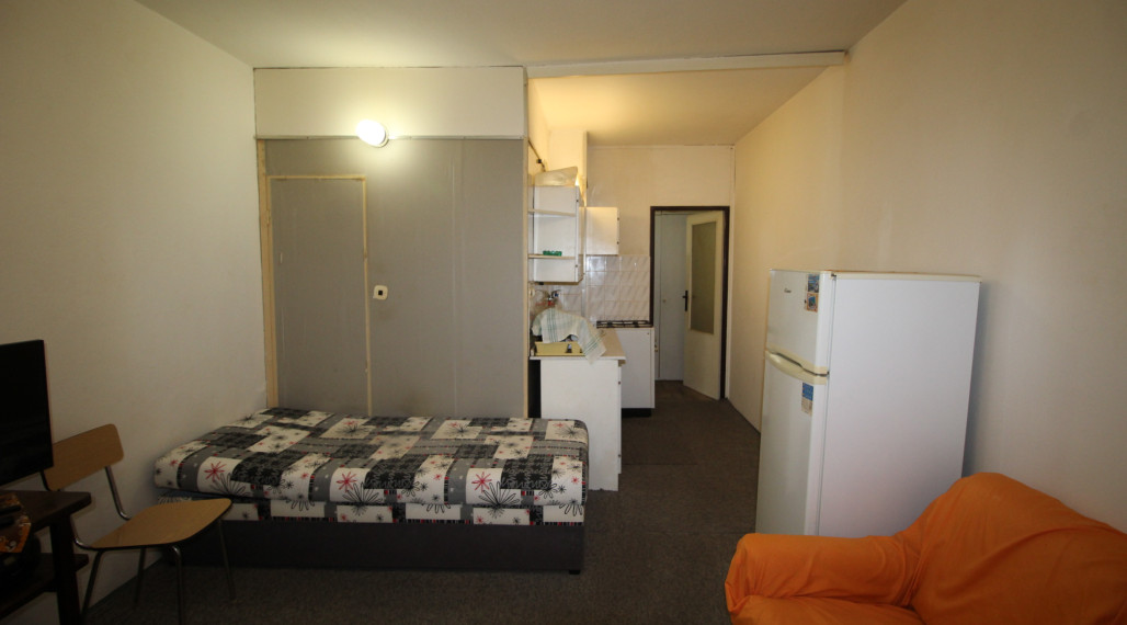 NA PRENÁJOM - Garsónka v pôvodnom stave na Sídlisku III v meste Humenné