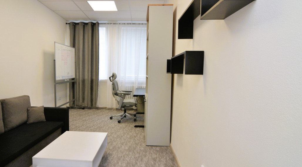 PRENÁJOM komerčného priestoru (14 m2) blízko centra Humenné