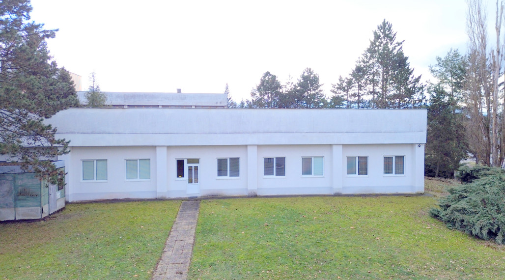 NA PREDAJ: Kompletne vybavené ZDRAVOTNÉ STREDISKO v Snine