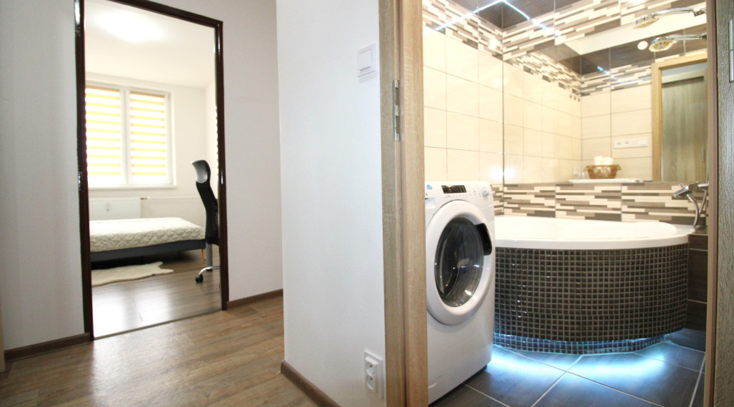 NA PRENÁJOM ZARIADENÝ 2-izbový BYT PO REKONŠTRUKCII – HUMENNÉ