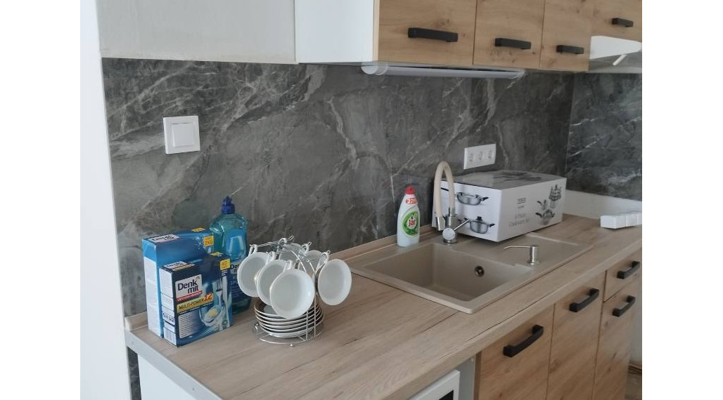 NA PRENÁJOM ÚTULNÝ 1,5-izb. BYT na Laboreckej ulici HUMENNÉ