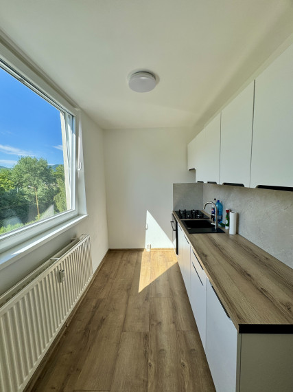 Na prenájom 1-izbový byt s balkónom na Košickej ulici v Humennom