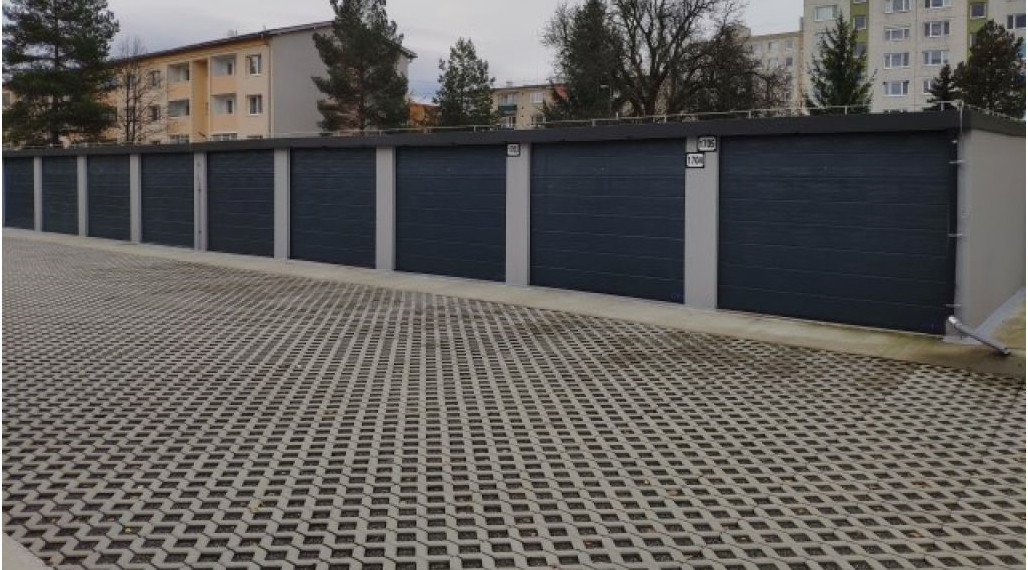 Exkluzívne na predaj garáž, Humenné