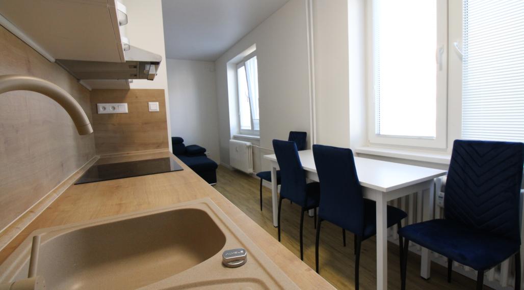 NA PRENÁJOM -  Zariadený 2 izbový byt s balkónom, Dobrianského, Humenné