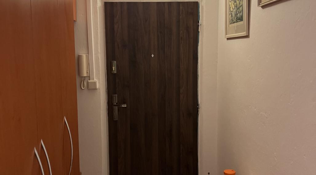 Na predaj veľká garsónka V Medzilaborciach.