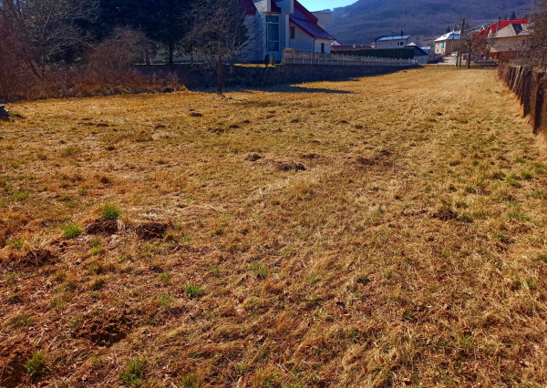 PREDANÝ     Krásny stavebný pozemok v obci Chlmec, exkluzívne!