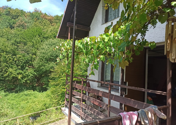 PREDANÉ   Záhradná chatka pri meste Humenné!