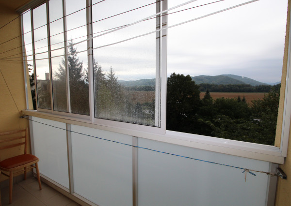 PRENAJATÉ - NA PRENÁJOM - Zariadený 3 izbový byt na Sídlisku 2A v meste Humenné