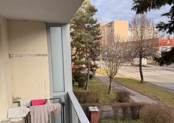 PREDANÝ - 4 izbový byt na Mierovej ulici v meste Humenné