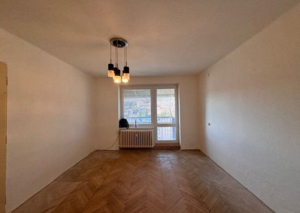 PREDANÉ - Exkluzívne na predaj veľký 2 izbový byt s balkónom v Humennom